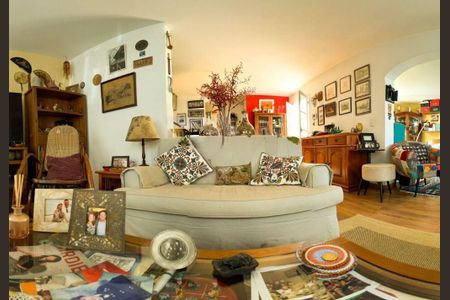 Casa à venda com 177m², 3 quartos e 3 vagas