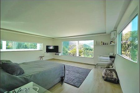 Casa à venda com 500m², 4 quartos e 5 vagas