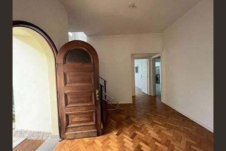 Casa à venda com 464m², 6 quartos e 1 vaga