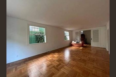 Casa à venda com 464m², 6 quartos e 1 vaga