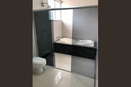 Casa à venda com 620m², 5 quartos e 6 vagas