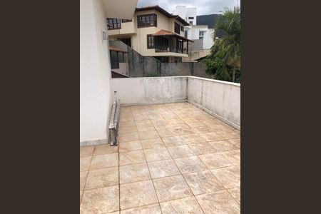 Casa à venda com 620m², 5 quartos e 6 vagas
