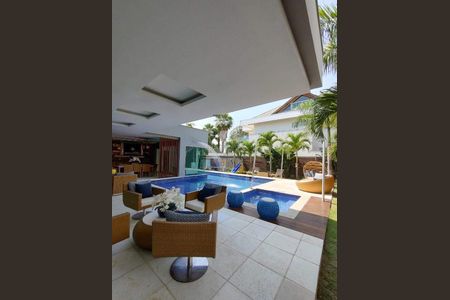 Casa à venda com 675m², 5 quartos e 3 vagas