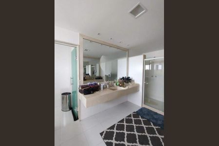 Casa à venda com 675m², 5 quartos e 3 vagas