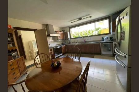 Casa à venda com 838m², 4 quartos e 8 vagas