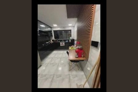 Casa à venda com 172m², 4 quartos e 3 vagas