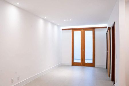 Casa à venda com 110m², 3 quartos e 1 vaga