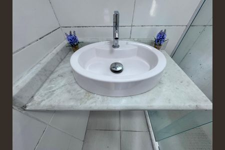 Casa à venda com 127m², 3 quartos e 1 vaga Casa à venda com 127m², 3 quartos e 1 vagaBanheiro da Suíte 1