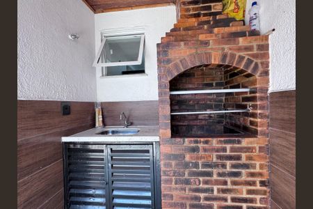 Casa à venda com 127m², 3 quartos e 1 vaga Casa à venda com 127m², 3 quartos e 1 vagaTerraço