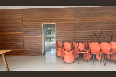 Apartamento à venda com 90m², 2 quartos e 1 vaga Apartamento à venda com 90m², 2 quartos e 1 vagaÁrea comum - Salão de Festas