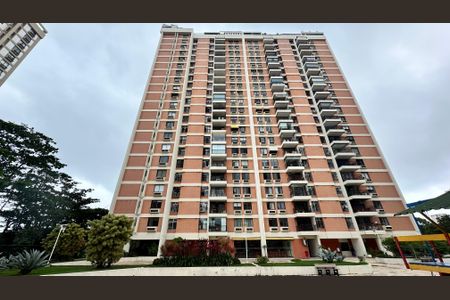 Apartamento à venda com 90m², 2 quartos e 1 vaga Apartamento à venda com 90m², 2 quartos e 1 vagaFachada