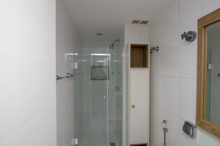 Apartamento à venda com 90m², 2 quartos e 1 vaga Apartamento à venda com 90m², 2 quartos e 1 vagaBanheiro Social