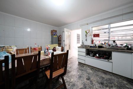 Casa à venda com 144m², 3 quartos e 2 vagasCozinha