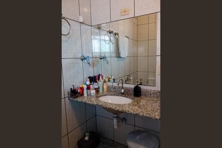 Casa de condomínio à venda com 184m², 3 quartos e 3 vagas Casa de condomínio à venda com 184m², 3 quartos e 3 vagasBanheiro