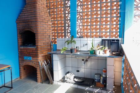 Casa de condomínio à venda com 184m², 3 quartos e 3 vagas Casa de condomínio à venda com 184m², 3 quartos e 3 vagasÁrea comum - Churrasqueira