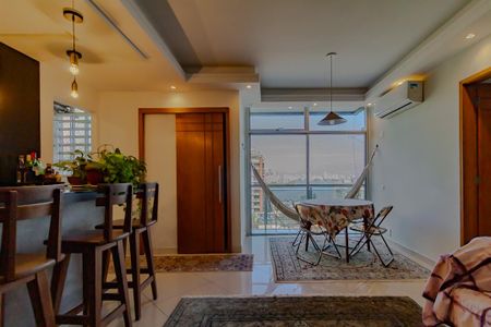 Apartamento à venda com 75m², 2 quartos e 1 vagaSala