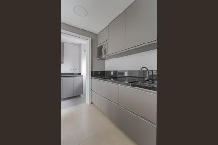 Apartamento à venda com 76m², 1 quarto e 2 vagas Apartamento à venda com 76m², 1 quarto e 2 vagasCozinha