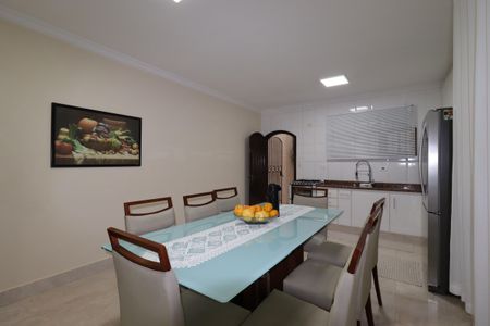 Casa à venda com 239m², 3 quartos e 5 vagasCozinha