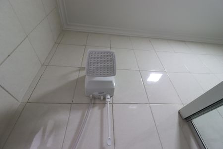 Casa à venda com 239m², 3 quartos e 5 vagasBanheiro Social - Chuveiro