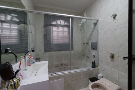 Casa à venda com 239m², 3 quartos e 5 vagasBanheiro da Suíte 