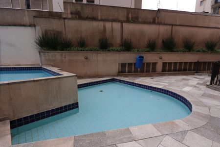 Apartamento à venda com 68m², 3 quartos e 1 vagaÁrea comum - Piscina