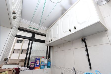 Apartamento à venda com 68m², 3 quartos e 1 vagaÁrea de Serviço