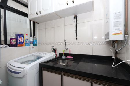 Apartamento à venda com 68m², 3 quartos e 1 vagaÁrea de Serviço