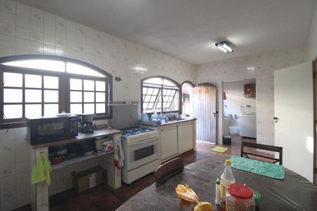 Casa à venda com 200m², 4 quartos e 4 vagasCozinha