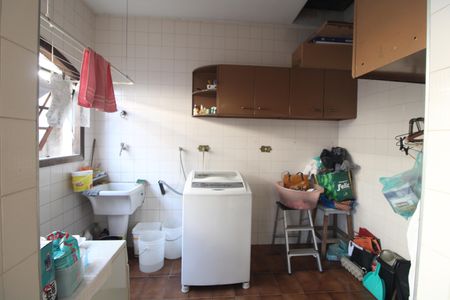 Casa à venda com 200m², 4 quartos e 4 vagasÁrea de Serviço