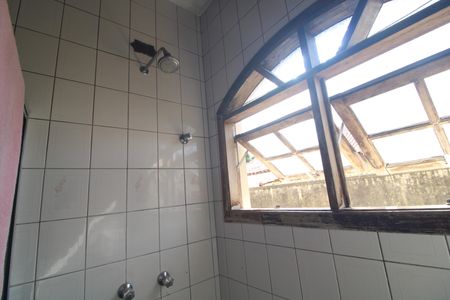 Casa à venda com 200m², 4 quartos e 4 vagasBanheiro da Suíte 2