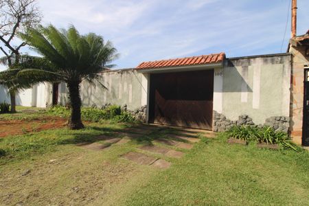 Casa à venda com 200m², 4 quartos e 4 vagasFachada