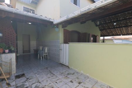 Casa à venda com 301m², 4 quartos e 4 vagas Casa à venda com 301m², 4 quartos e 4 vagasÁrea Externa