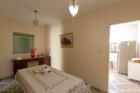 Casa à venda com 301m², 4 quartos e 4 vagas Casa à venda com 301m², 4 quartos e 4 vagasCopa