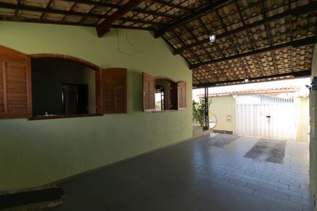 Casa à venda com 301m², 4 quartos e 4 vagas Casa à venda com 301m², 4 quartos e 4 vagasÁrea Externa