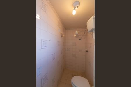 Casa à venda com 301m², 4 quartos e 4 vagas Casa à venda com 301m², 4 quartos e 4 vagasEdícula -Banheiro