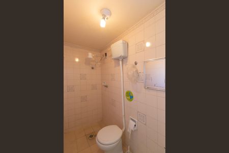 Casa à venda com 301m², 4 quartos e 4 vagas Casa à venda com 301m², 4 quartos e 4 vagasEdícula -Banheiro