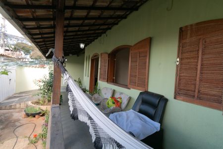 Casa à venda com 301m², 4 quartos e 4 vagas Casa à venda com 301m², 4 quartos e 4 vagasÁrea Externa