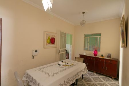 Casa à venda com 301m², 4 quartos e 4 vagas Casa à venda com 301m², 4 quartos e 4 vagasCopa