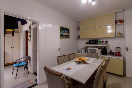 Casa à venda com 200m², 3 quartos e 4 vagas Casa à venda com 200m², 3 quartos e 4 vagasCozinha