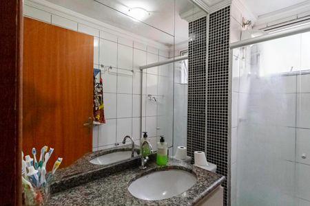 Apartamento à venda com 64m², 3 quartos e 1 vaga Apartamento à venda com 64m², 3 quartos e 1 vagaBanheiro Social