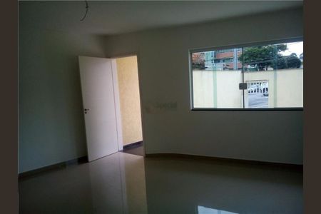 Casa à venda com 152m², 2 quartos e 5 vagas