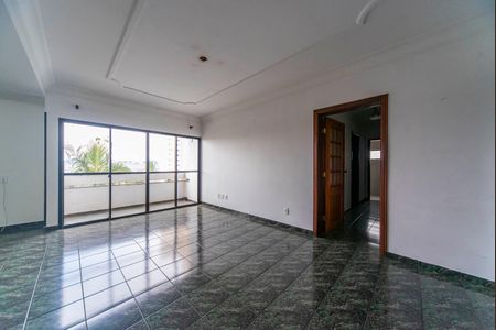 Apartamento à venda com 126m², 3 quartos e 2 vagas Apartamento à venda com 126m², 3 quartos e 2 vagasSala