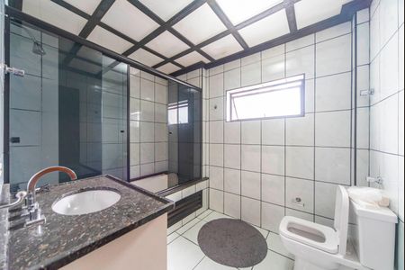 Apartamento à venda com 126m², 3 quartos e 2 vagas Apartamento à venda com 126m², 3 quartos e 2 vagasBanheiro da Suíte