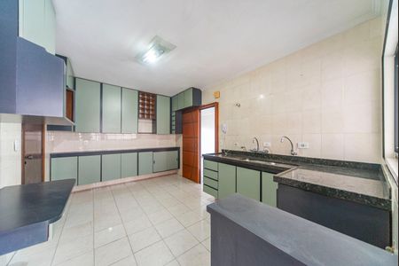 Apartamento à venda com 126m², 3 quartos e 2 vagas Apartamento à venda com 126m², 3 quartos e 2 vagasCozinha