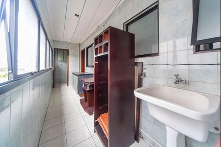 Apartamento à venda com 126m², 3 quartos e 2 vagas Apartamento à venda com 126m², 3 quartos e 2 vagasÁrea de Serviço