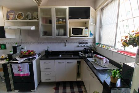 Apartamento à venda com 128m², 2 quartos e 1 vagaCozinha 