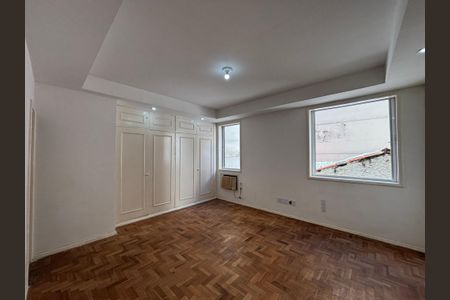 Apartamento à venda com 285m², 4 quartos e 3 vagasSuíte 2