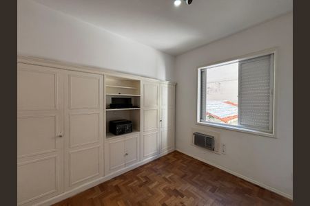 Apartamento à venda com 285m², 4 quartos e 3 vagasQuarto