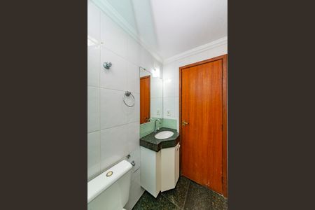 Apartamento à venda com 120m², 3 quartos e 2 vagas Apartamento à venda com 120m², 3 quartos e 2 vagasBanheiro Social