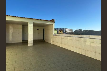 Casa à venda com 600m², 3 quartos e 2 vagas Casa à venda com 600m², 3 quartos e 2 vagasÁrea de serviço